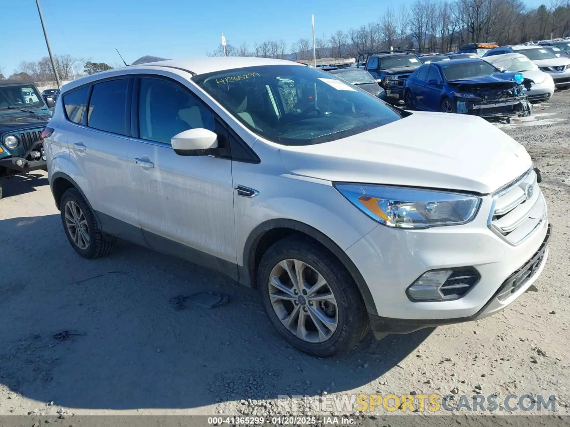 1 Фотография поврежденного автомобиля 1FMCU9GD5KUC24497 FORD ESCAPE 2019