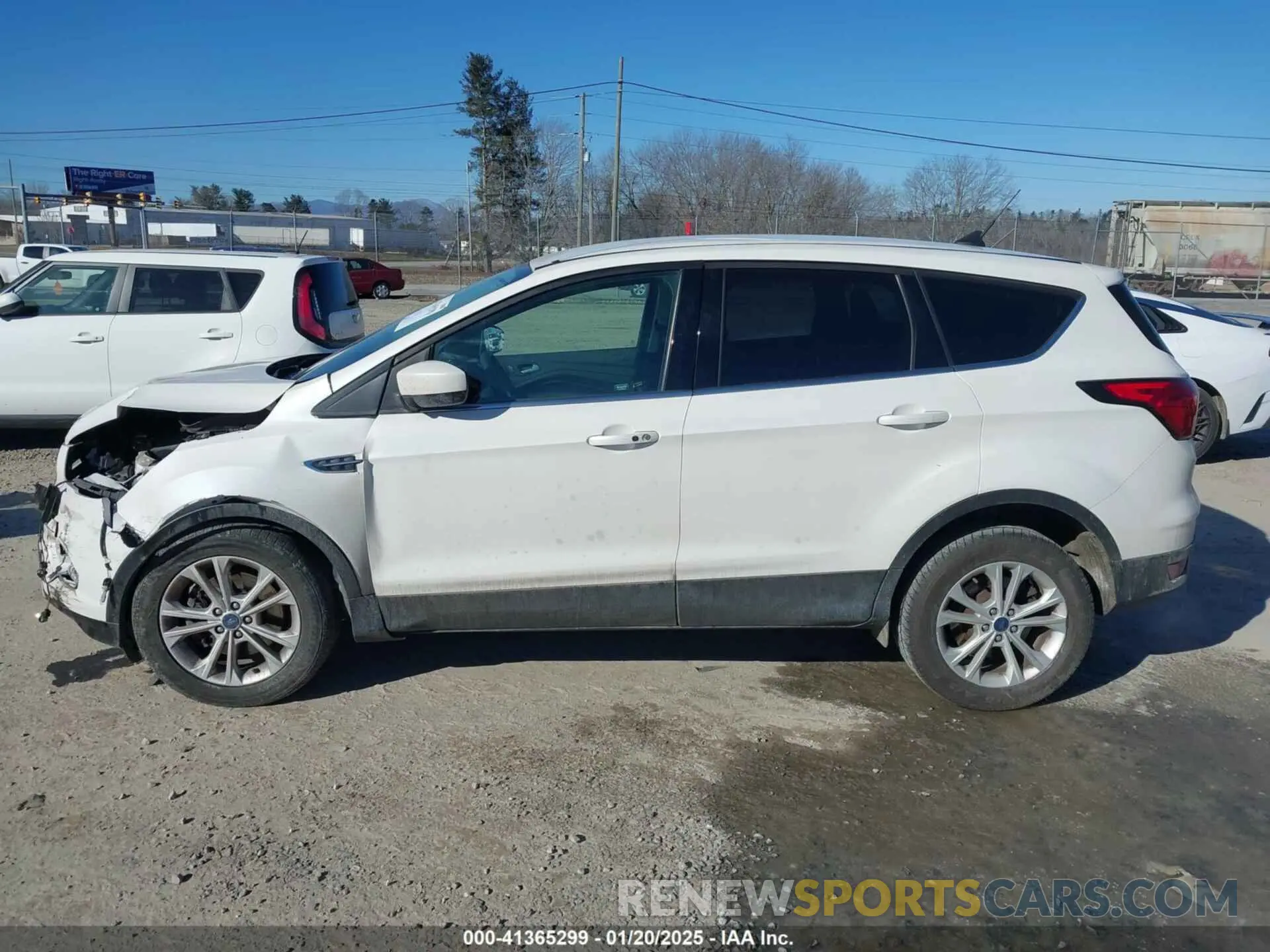 15 Фотография поврежденного автомобиля 1FMCU9GD5KUC24497 FORD ESCAPE 2019