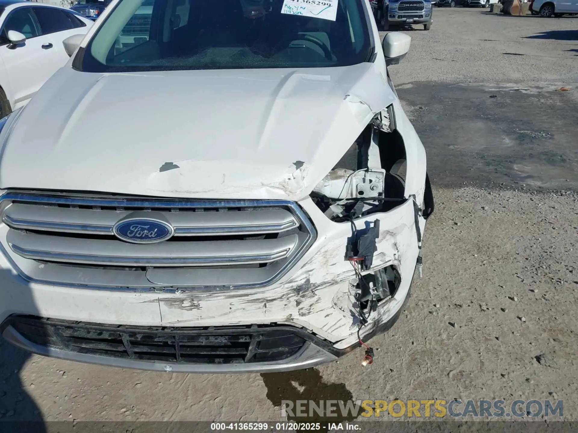 18 Фотография поврежденного автомобиля 1FMCU9GD5KUC24497 FORD ESCAPE 2019