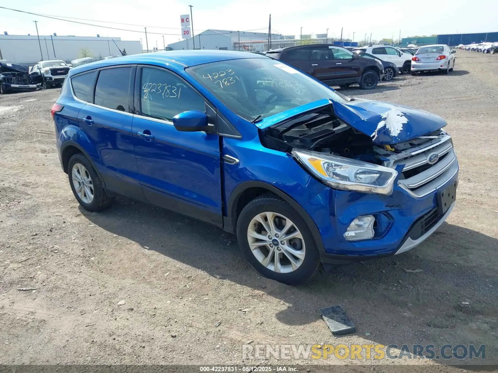 1 Photograph of a damaged car 1FMCU9GD5KUC48900 FORD ESCAPE 2019