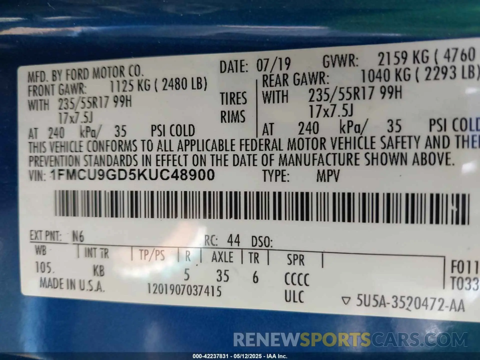 9 Photograph of a damaged car 1FMCU9GD5KUC48900 FORD ESCAPE 2019