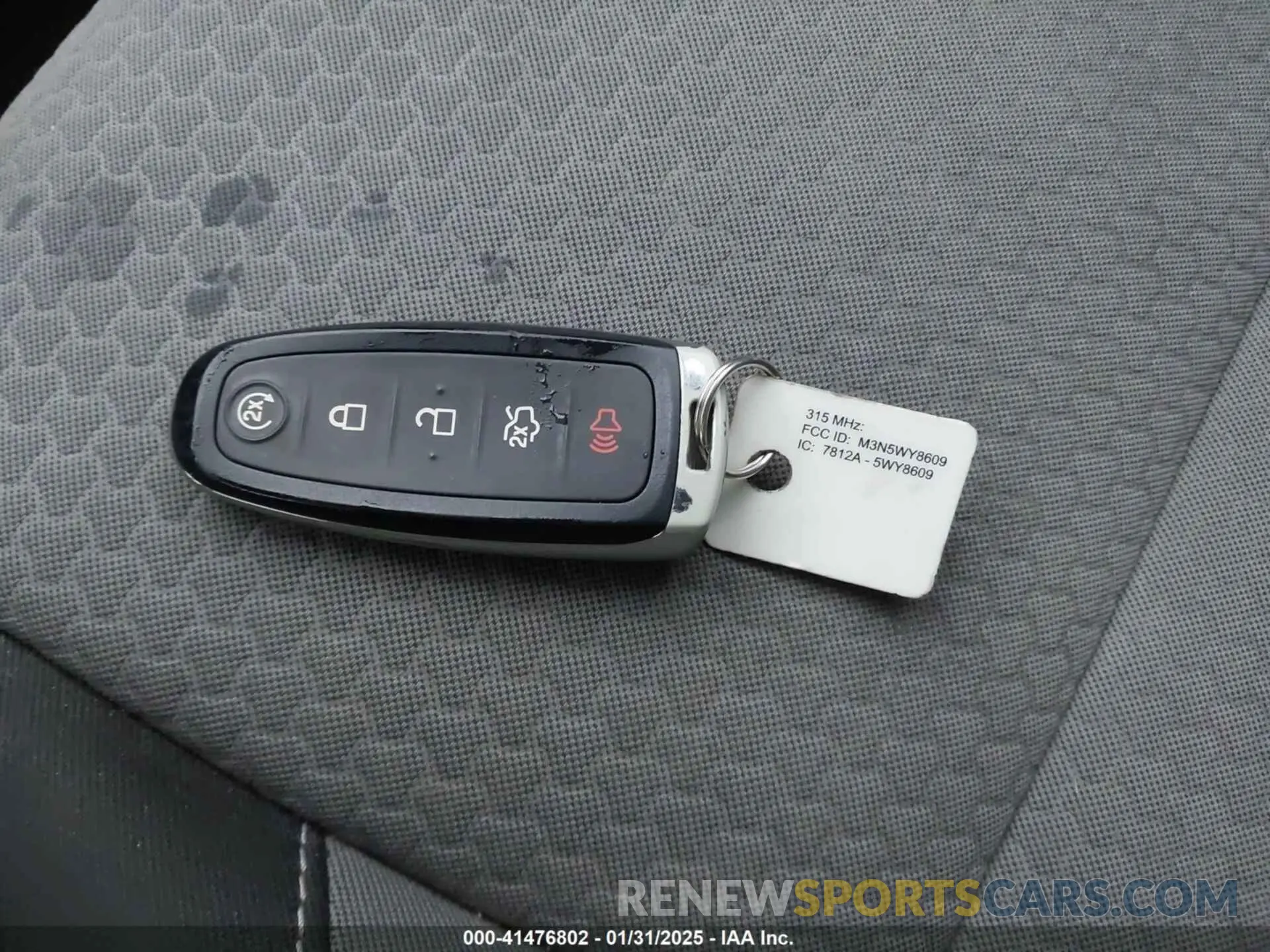 11 Photograph of a damaged car 1FMCU9GD6KUB22822 FORD ESCAPE 2019