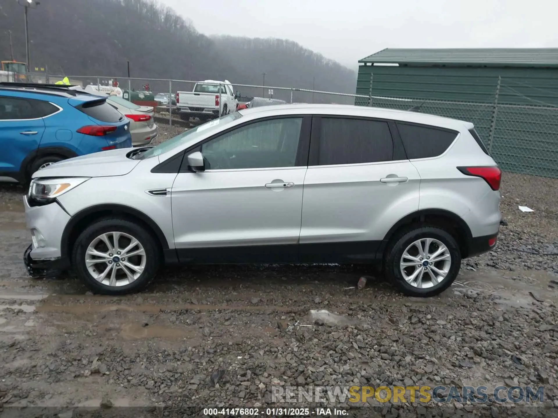 14 Photograph of a damaged car 1FMCU9GD6KUB22822 FORD ESCAPE 2019