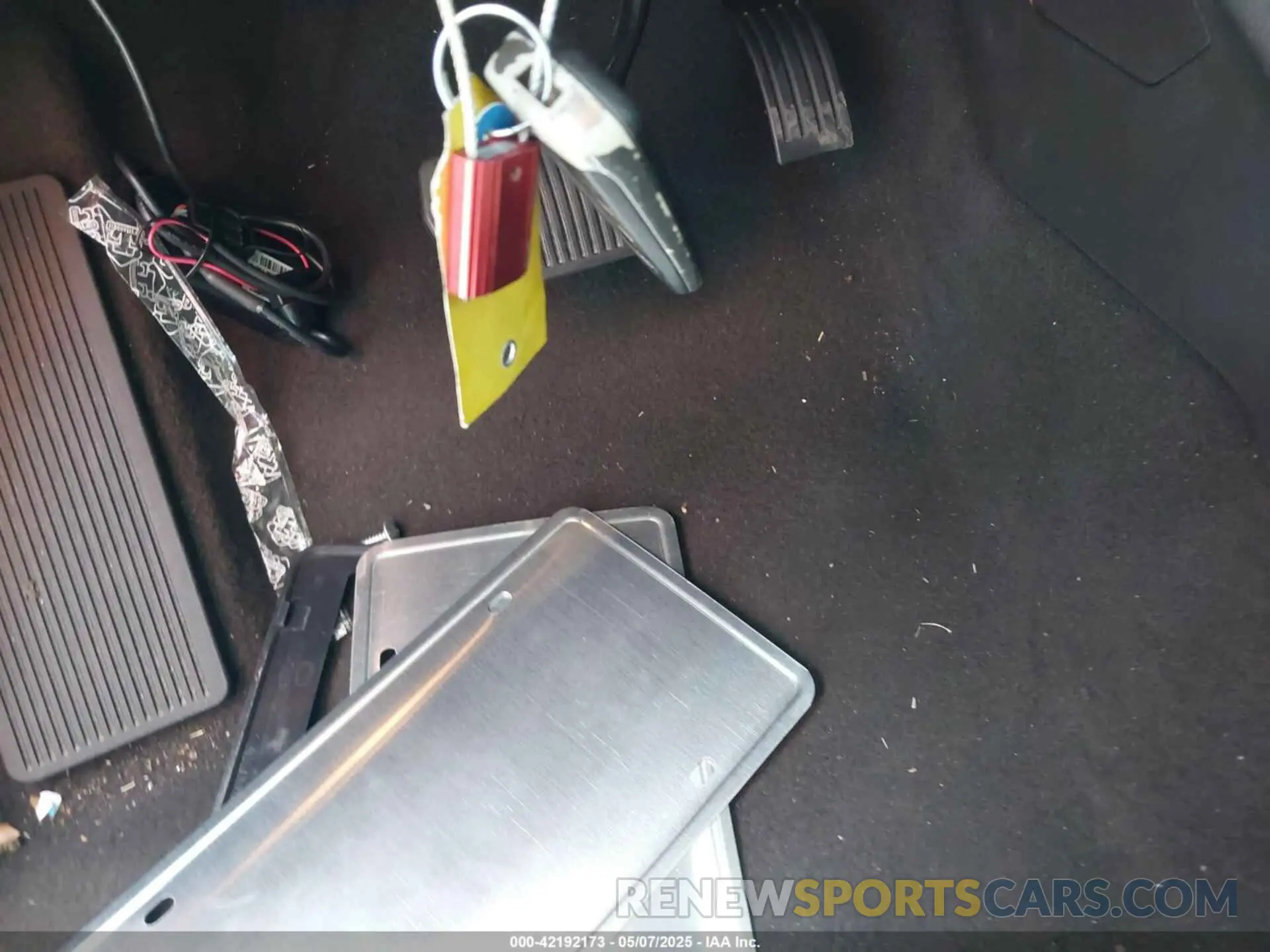 11 Photograph of a damaged car 1FMCU9GD6KUB24800 FORD ESCAPE 2019