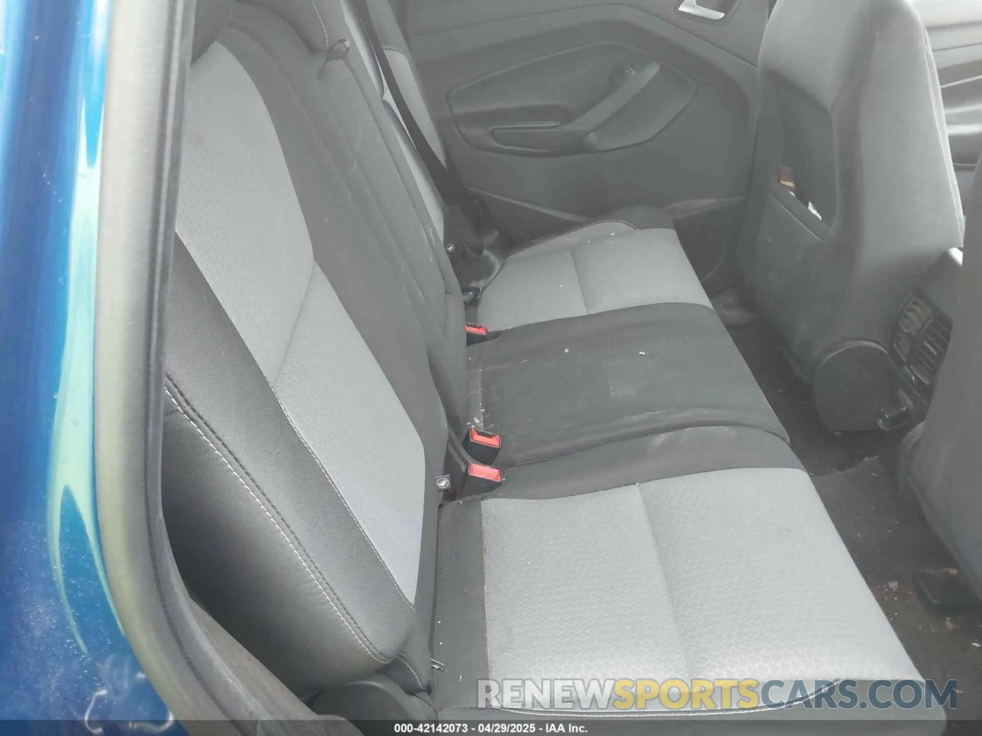 8 Photograph of a damaged car 1FMCU9GD6KUB53780 FORD ESCAPE 2019