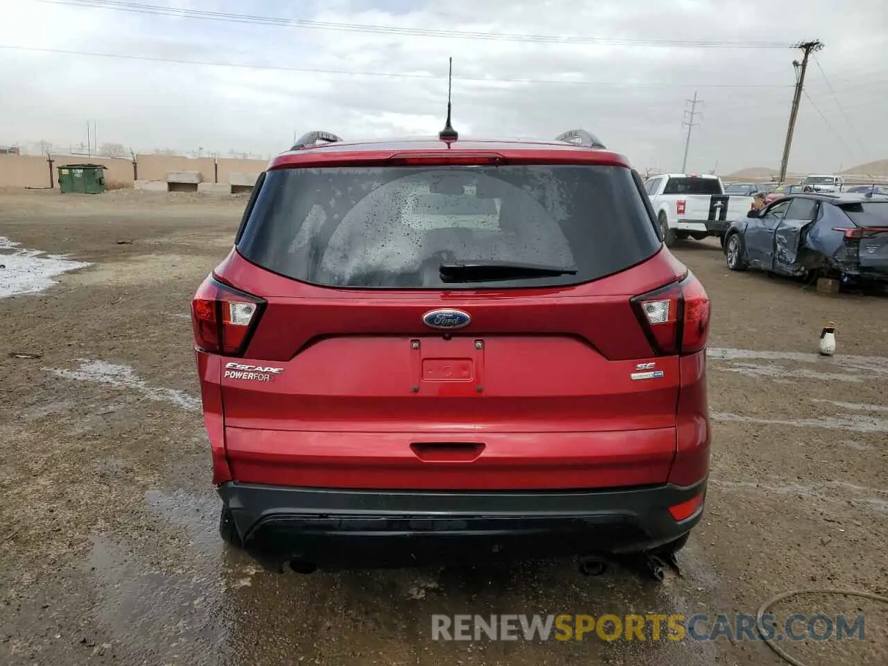 6 Photograph of a damaged car 1FMCU9GD6KUB78775 FORD ESCAPE 2019