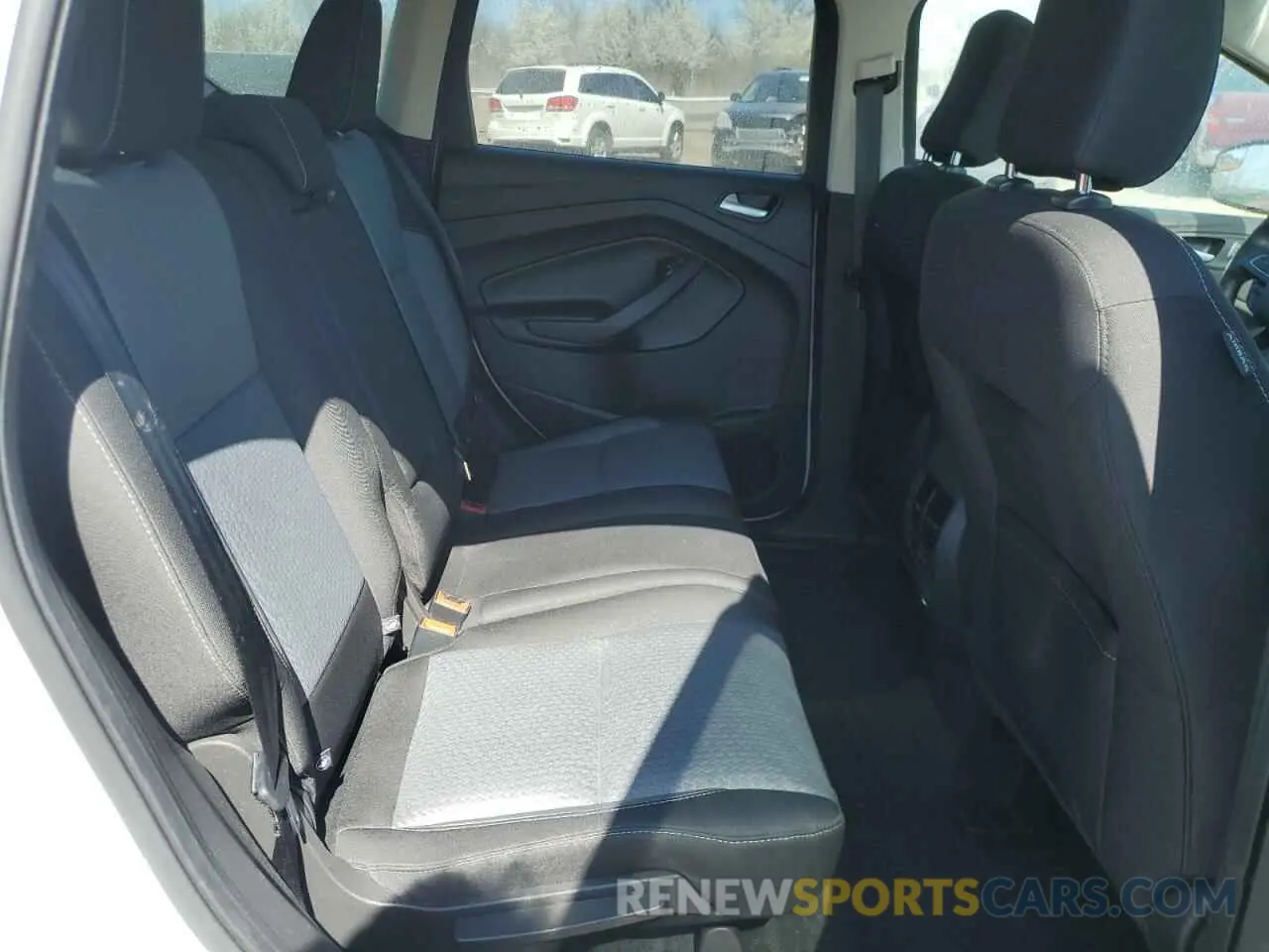 11 Фотография поврежденного автомобиля 1FMCU9GD6KUB85600 FORD ESCAPE 2019