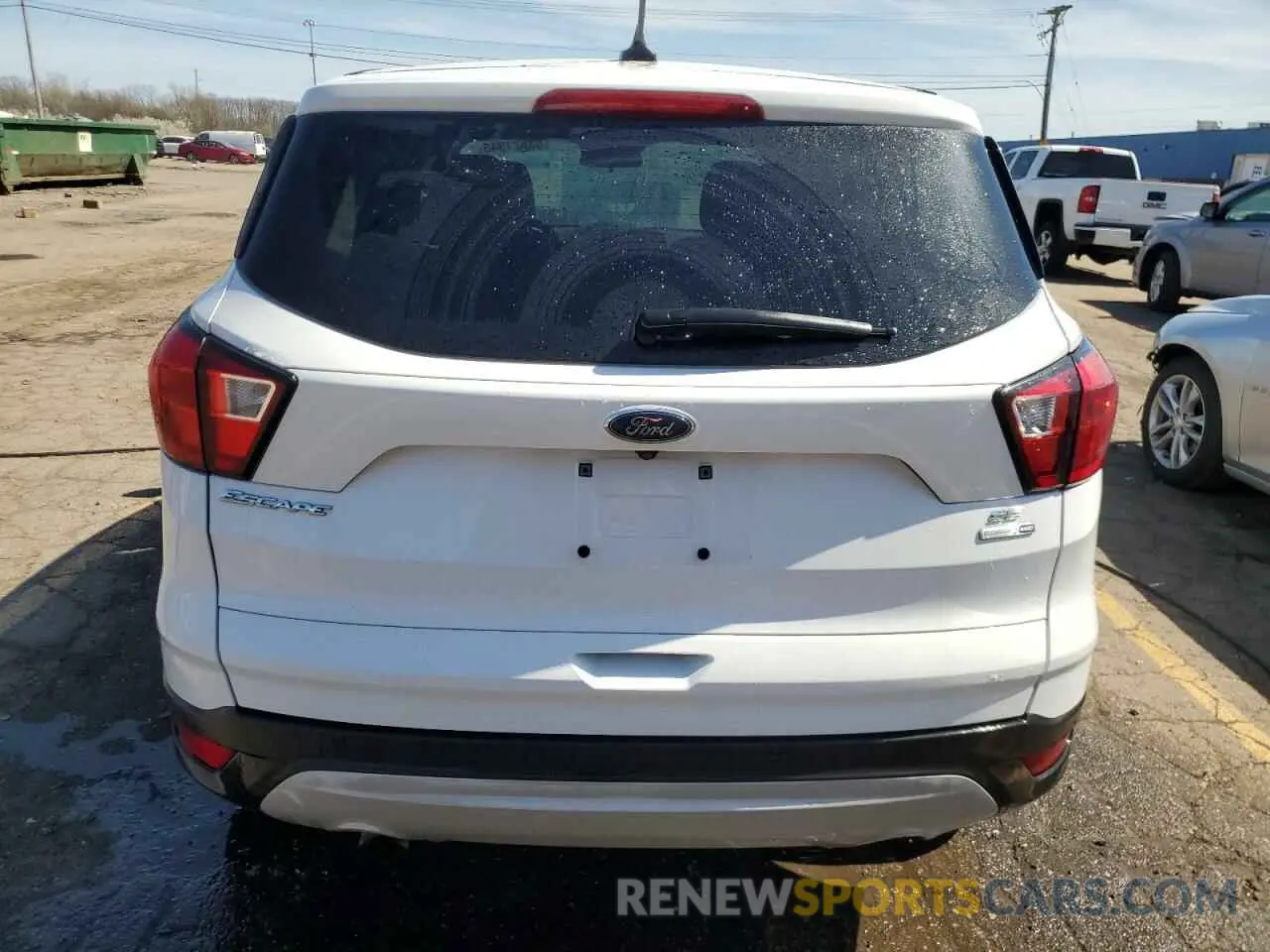 6 Фотография поврежденного автомобиля 1FMCU9GD6KUB85600 FORD ESCAPE 2019
