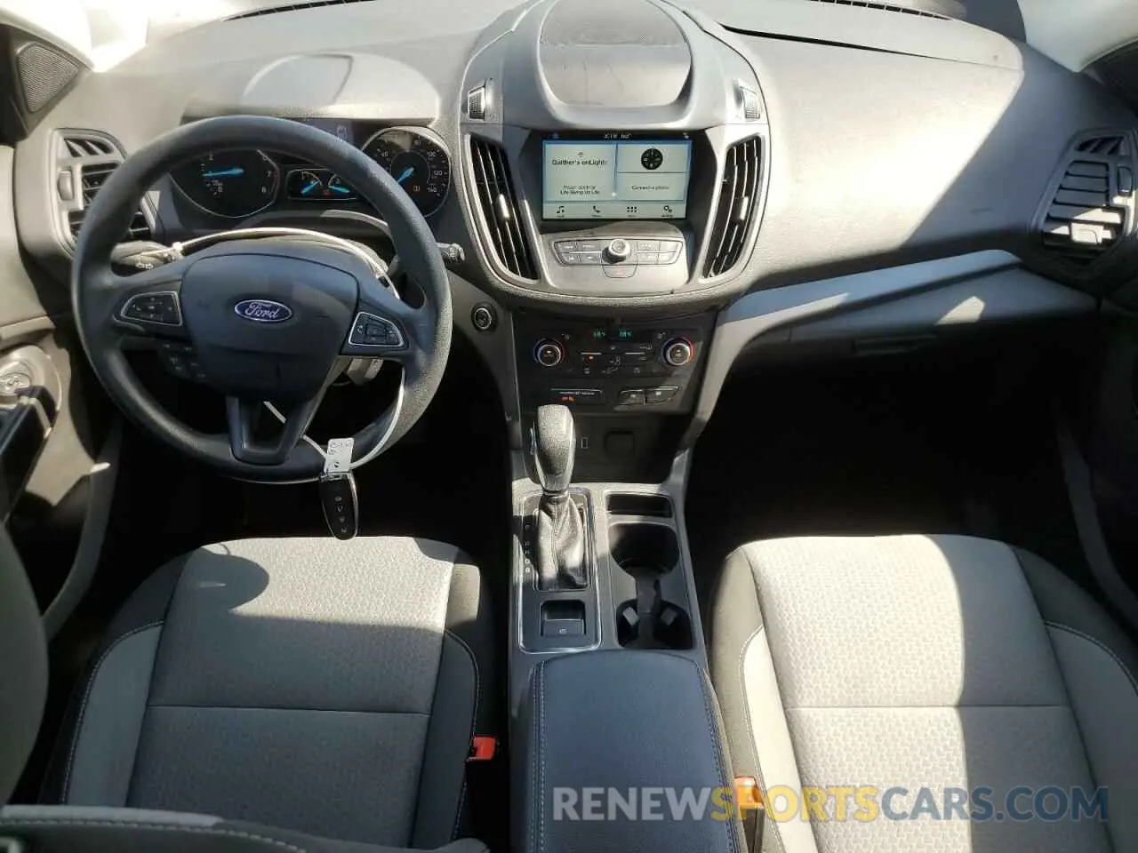 8 Фотография поврежденного автомобиля 1FMCU9GD6KUB85600 FORD ESCAPE 2019