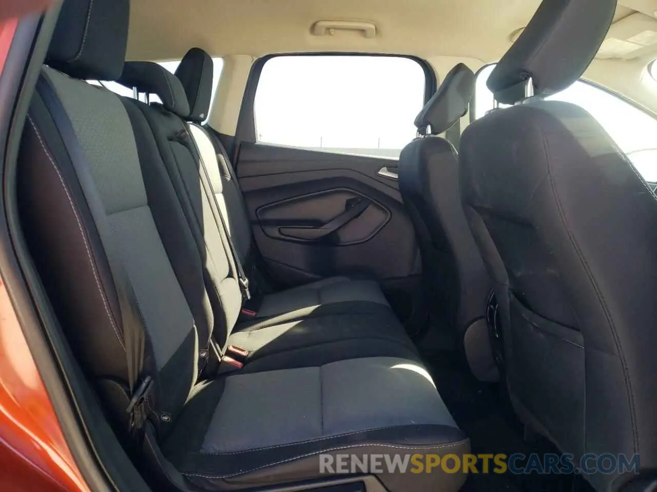 11 Photograph of a damaged car 1FMCU9GD6KUC10866 FORD ESCAPE 2019