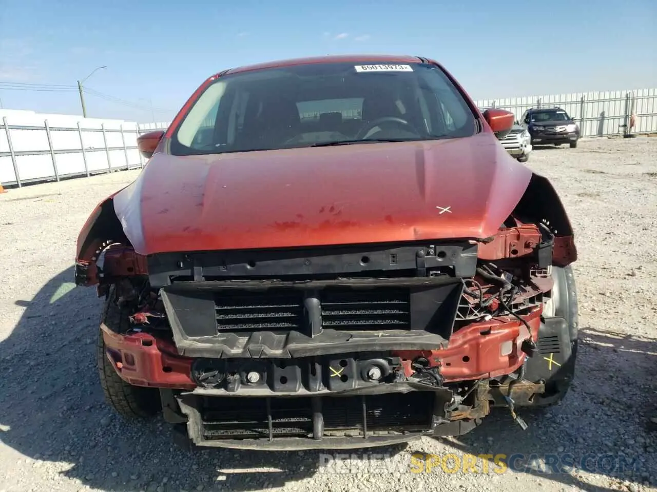 5 Photograph of a damaged car 1FMCU9GD6KUC10866 FORD ESCAPE 2019