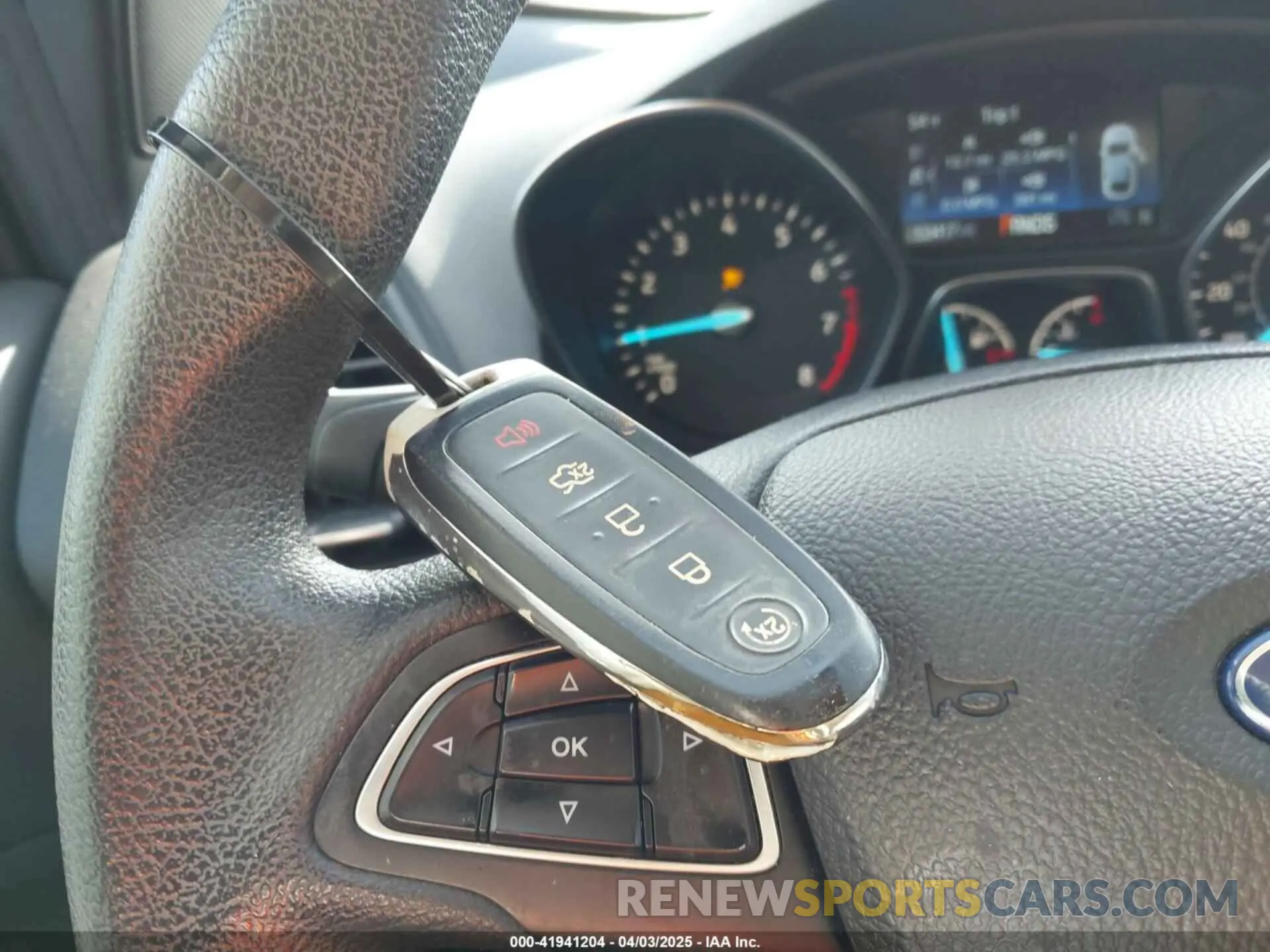 11 Photograph of a damaged car 1FMCU9GD6KUC50283 FORD ESCAPE 2019