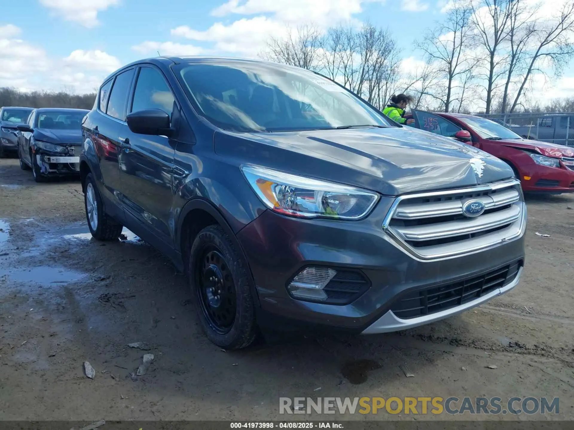 1 Photograph of a damaged car 1FMCU9GD7KUA00132 FORD ESCAPE 2019