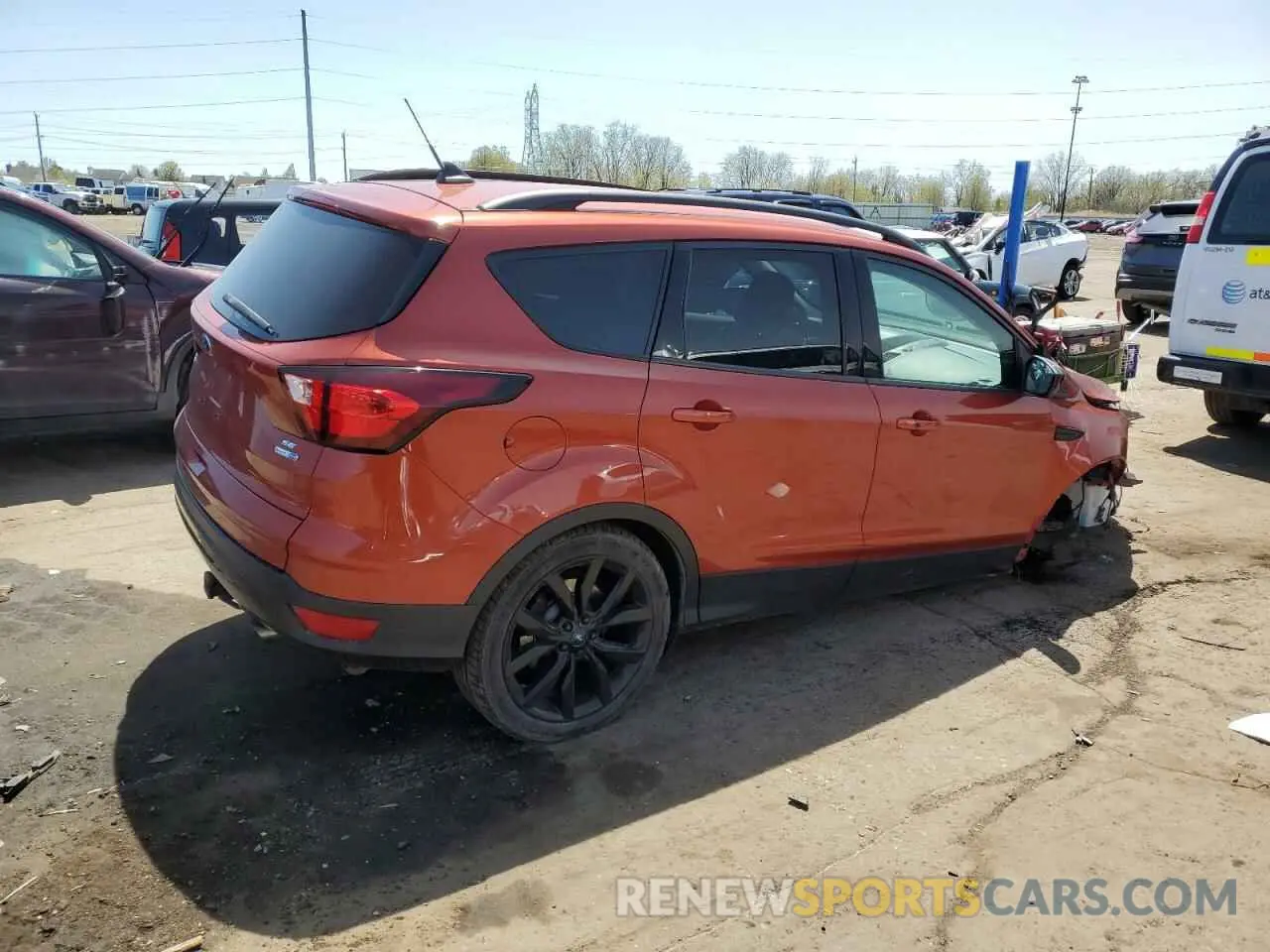 3 Photograph of a damaged car 1FMCU9GD7KUC00976 FORD ESCAPE 2019