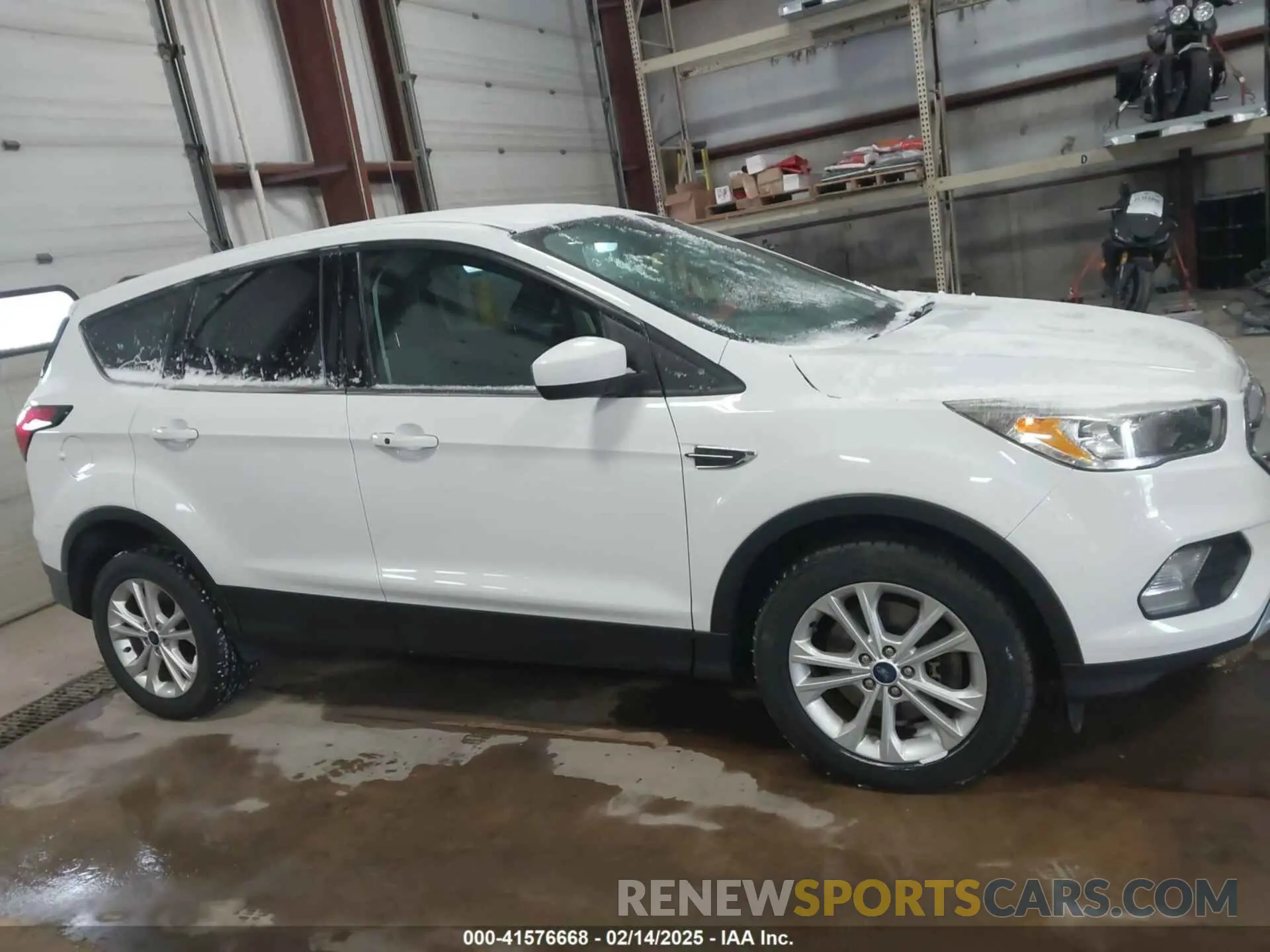 13 Фотография поврежденного автомобиля 1FMCU9GD7KUC34075 FORD ESCAPE 2019