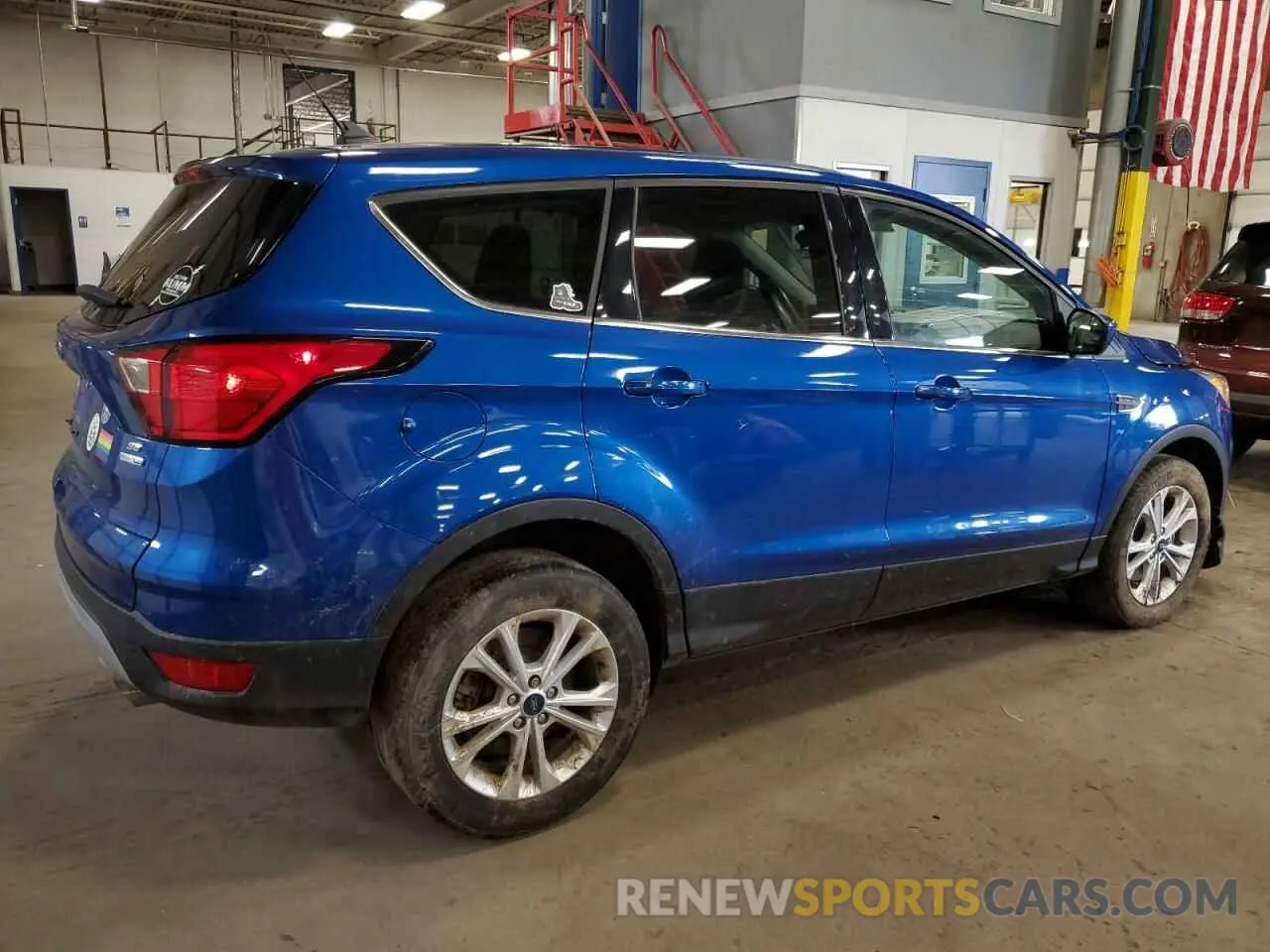 3 Photograph of a damaged car 1FMCU9GD8KUA27095 FORD ESCAPE 2019
