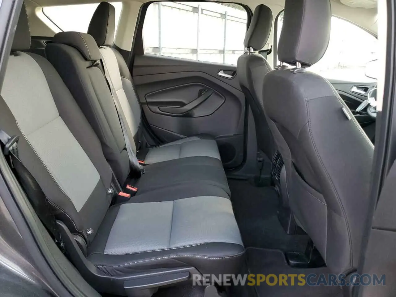11 Photograph of a damaged car 1FMCU9GD8KUA30952 FORD ESCAPE 2019