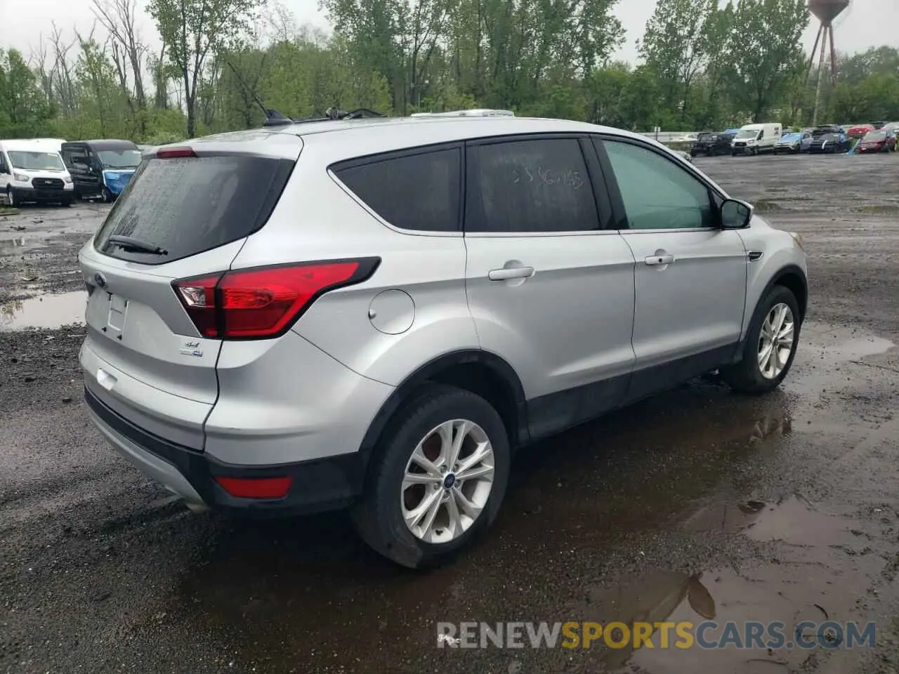 3 Photograph of a damaged car 1FMCU9GD8KUA48514 FORD ESCAPE 2019