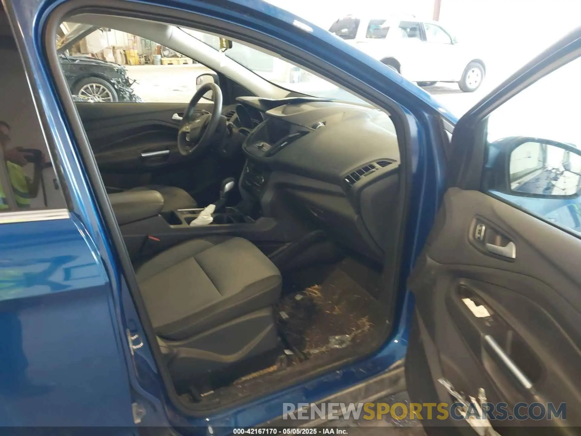 5 Фотография поврежденного автомобиля 1FMCU9GD8KUA78225 FORD ESCAPE 2019