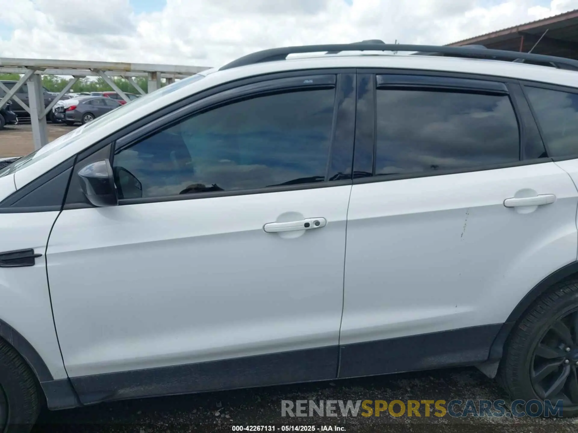 14 Photograph of a damaged car 1FMCU9GD8KUB42375 FORD ESCAPE 2019
