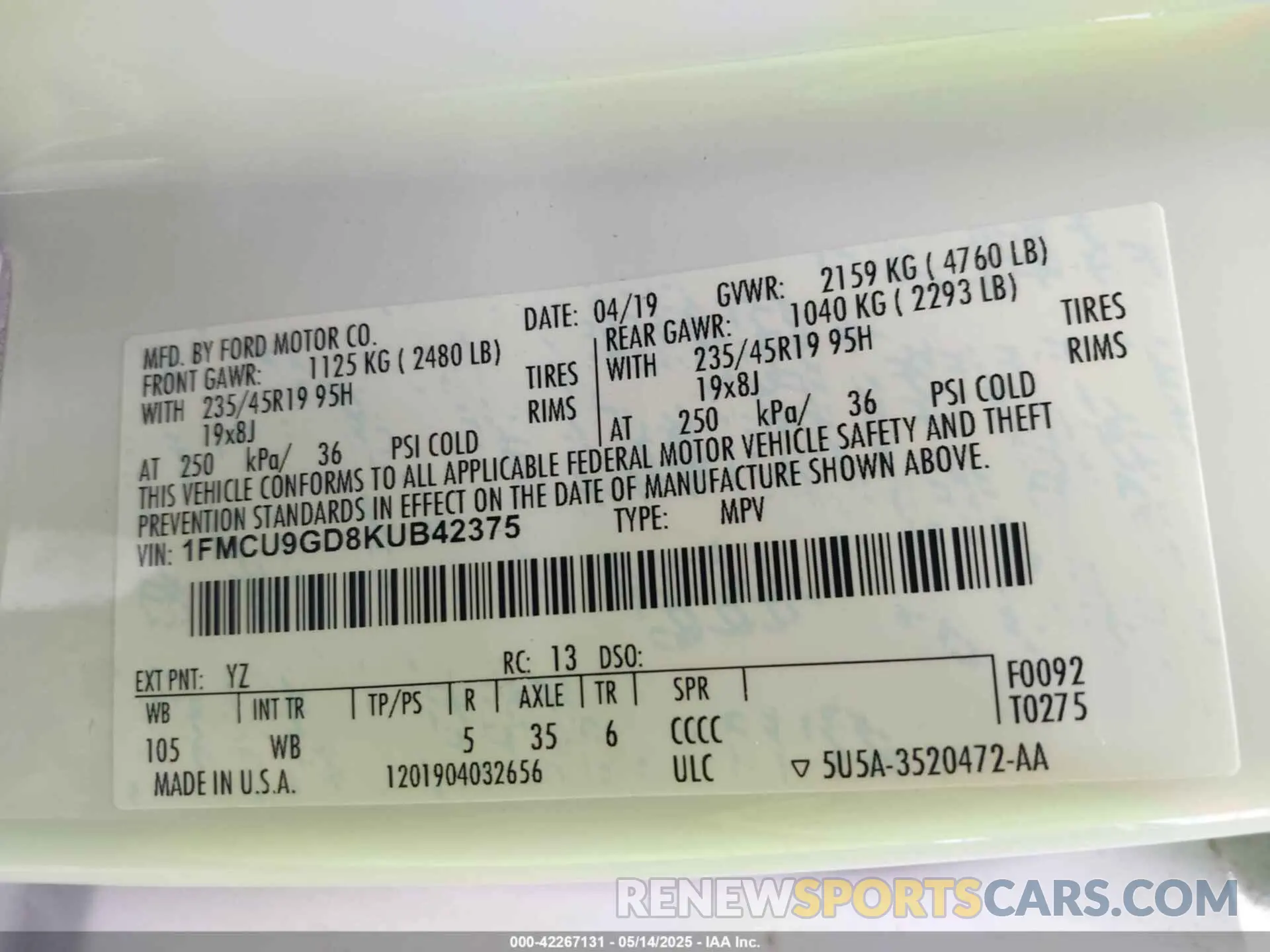 9 Photograph of a damaged car 1FMCU9GD8KUB42375 FORD ESCAPE 2019