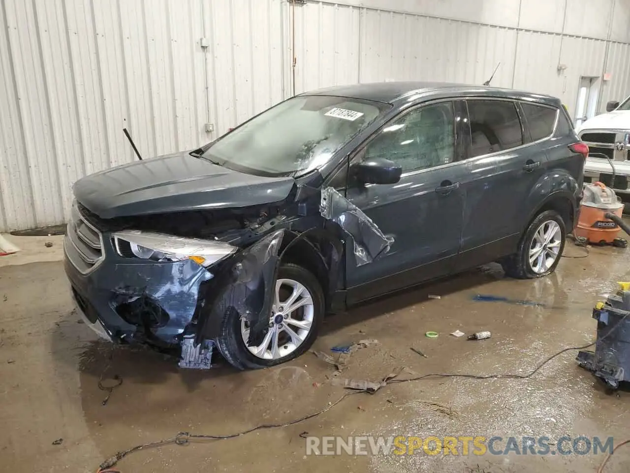 1 Photograph of a damaged car 1FMCU9GD8KUB54347 FORD ESCAPE 2019