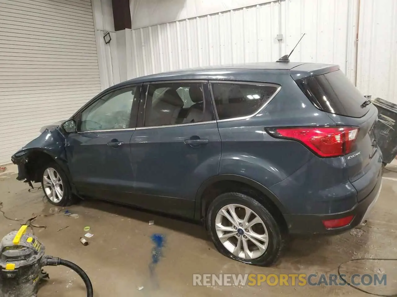 2 Photograph of a damaged car 1FMCU9GD8KUB54347 FORD ESCAPE 2019