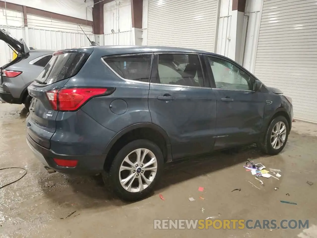 3 Photograph of a damaged car 1FMCU9GD8KUB54347 FORD ESCAPE 2019