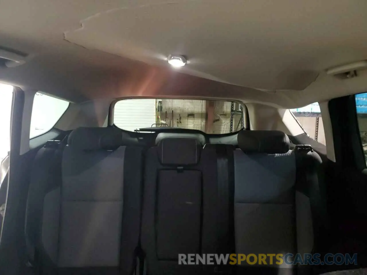 10 Photograph of a damaged car 1FMCU9GD8KUB96923 FORD ESCAPE 2019