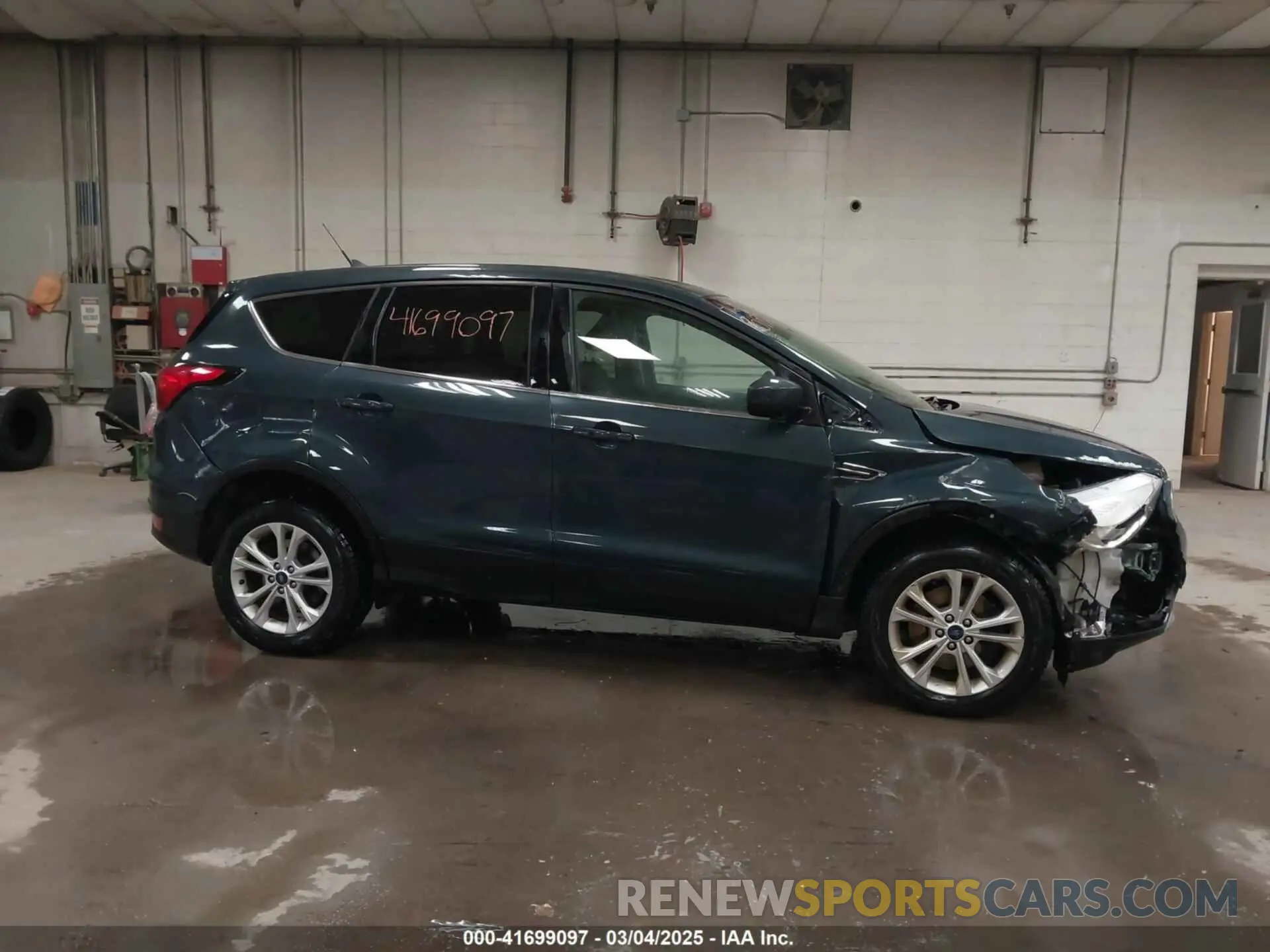 13 Фотография поврежденного автомобиля 1FMCU9GD8KUC42816 FORD ESCAPE 2019