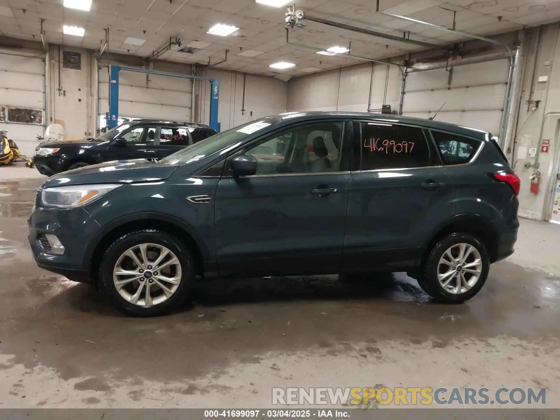 14 Фотография поврежденного автомобиля 1FMCU9GD8KUC42816 FORD ESCAPE 2019