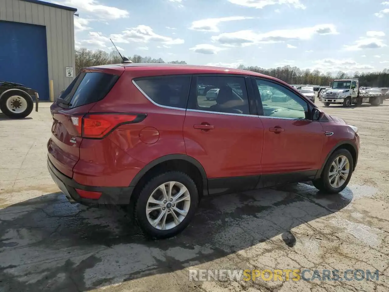 3 Фотография поврежденного автомобиля 1FMCU9GD8KUC49085 FORD ESCAPE 2019