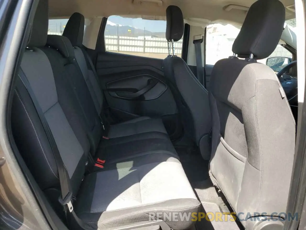 11 Photograph of a damaged car 1FMCU9GD8KUC53475 FORD ESCAPE 2019