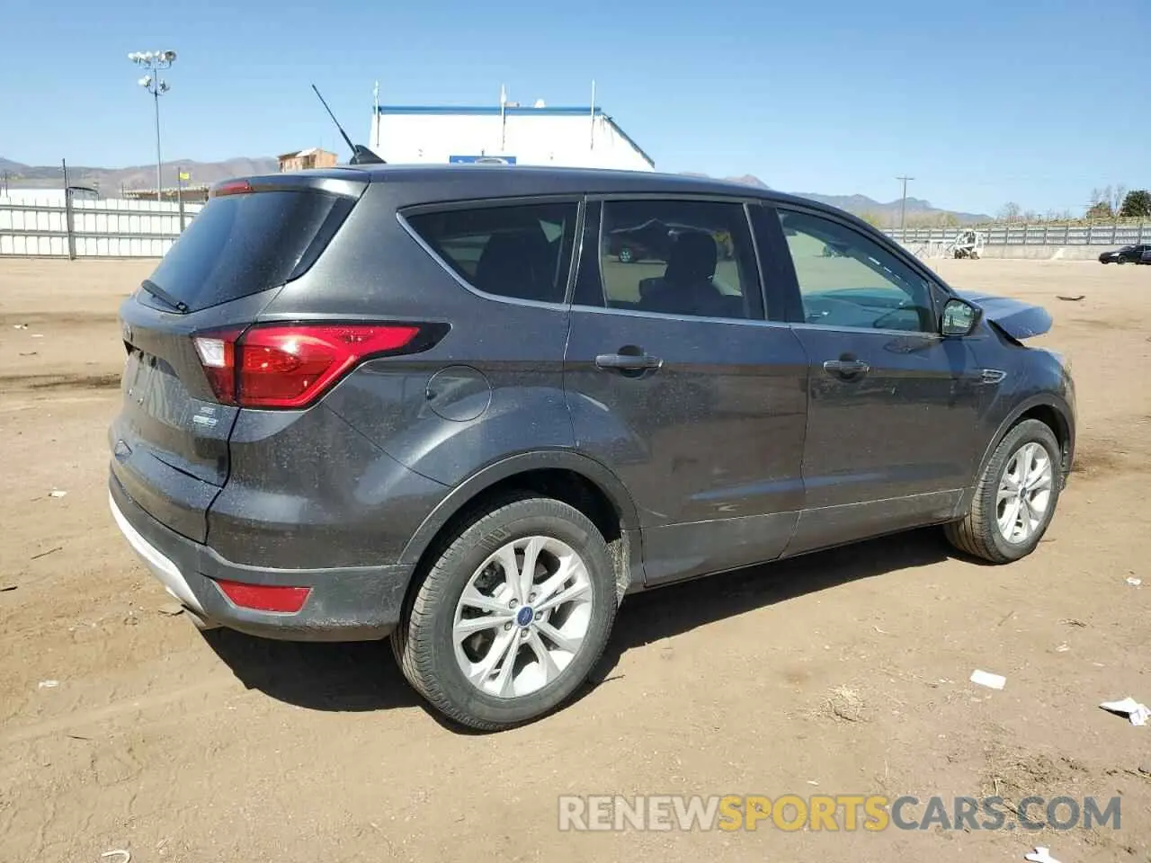 3 Photograph of a damaged car 1FMCU9GD8KUC53475 FORD ESCAPE 2019