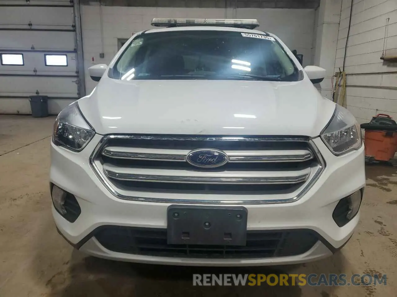 5 Фотография поврежденного автомобиля 1FMCU9GD9KUA05798 FORD ESCAPE 2019