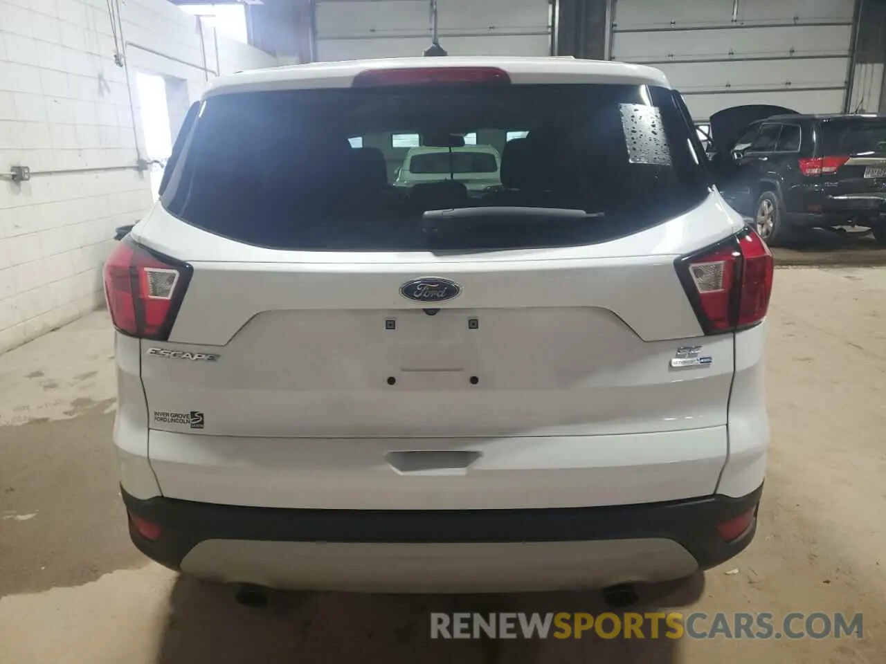 6 Фотография поврежденного автомобиля 1FMCU9GD9KUA05798 FORD ESCAPE 2019