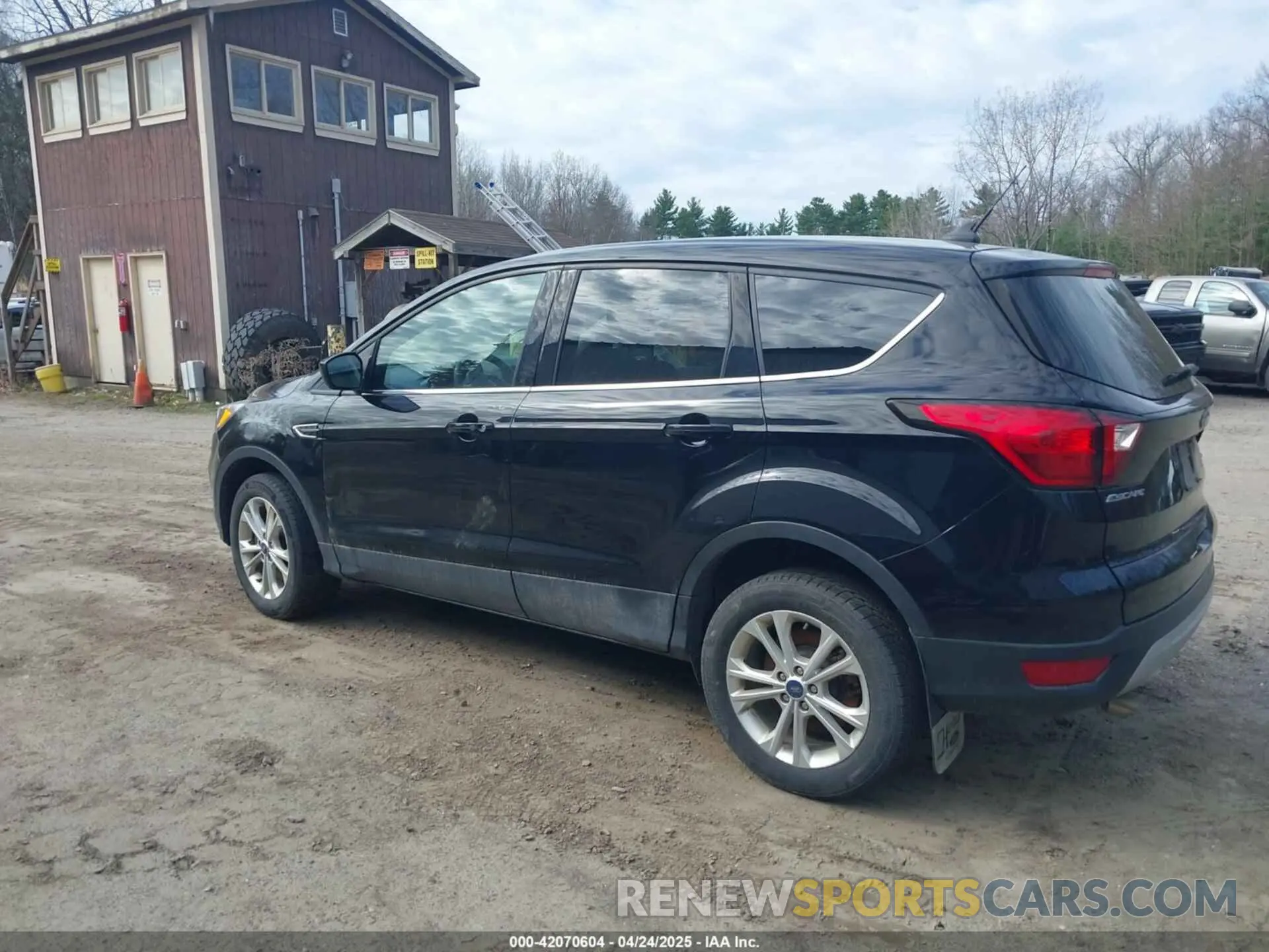 14 Photograph of a damaged car 1FMCU9GD9KUA66116 FORD ESCAPE 2019