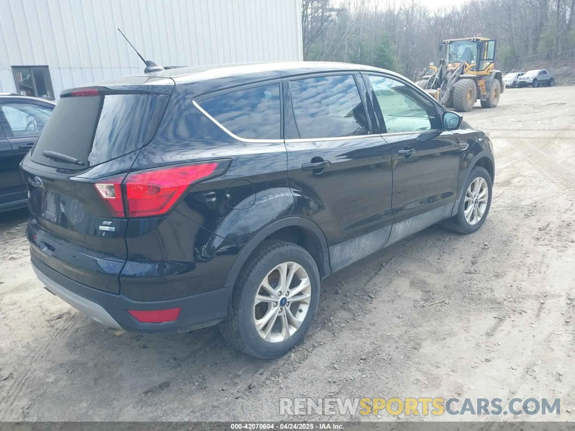 4 Photograph of a damaged car 1FMCU9GD9KUA66116 FORD ESCAPE 2019