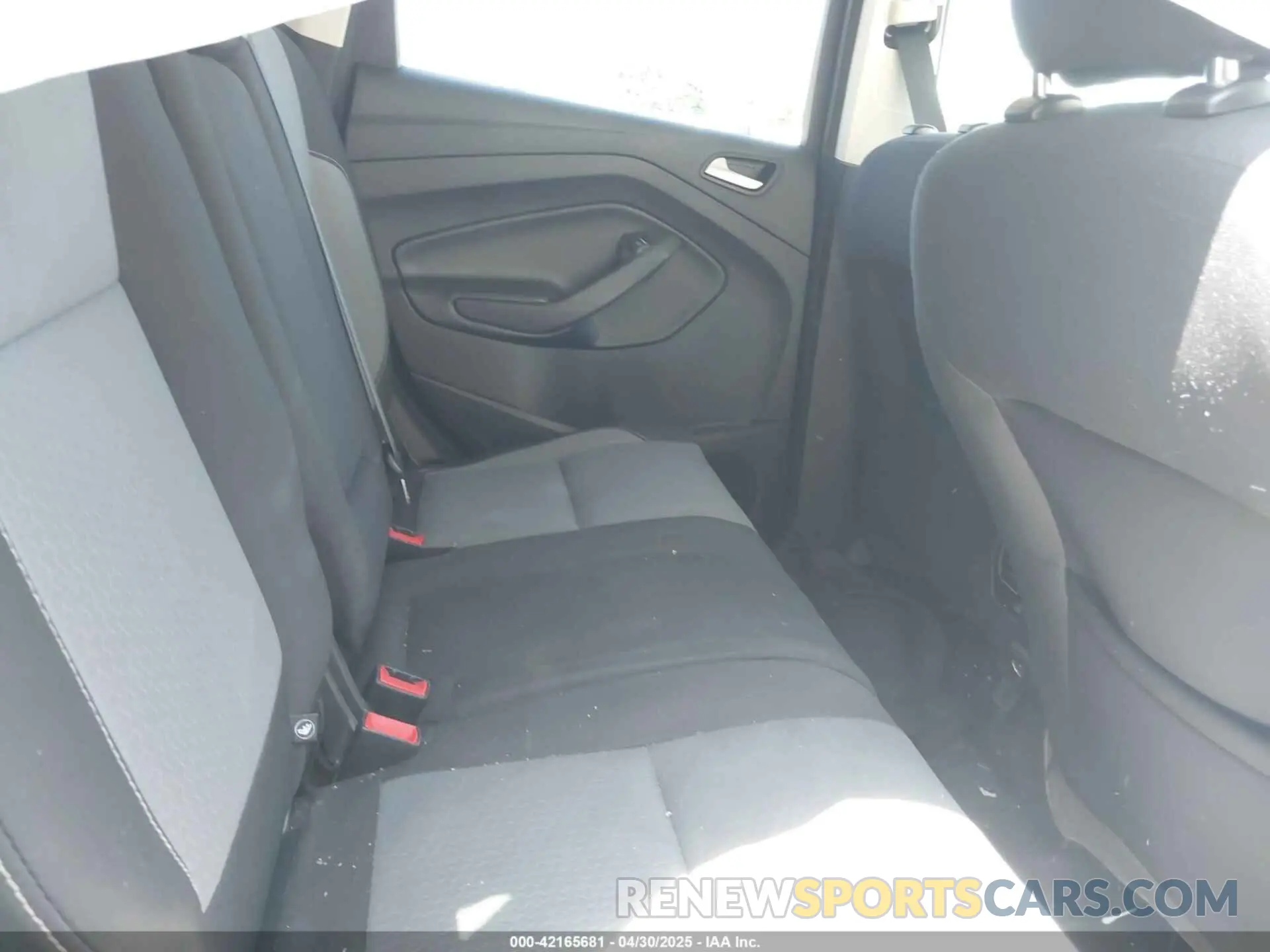 8 Фотография поврежденного автомобиля 1FMCU9GD9KUA70330 FORD ESCAPE 2019