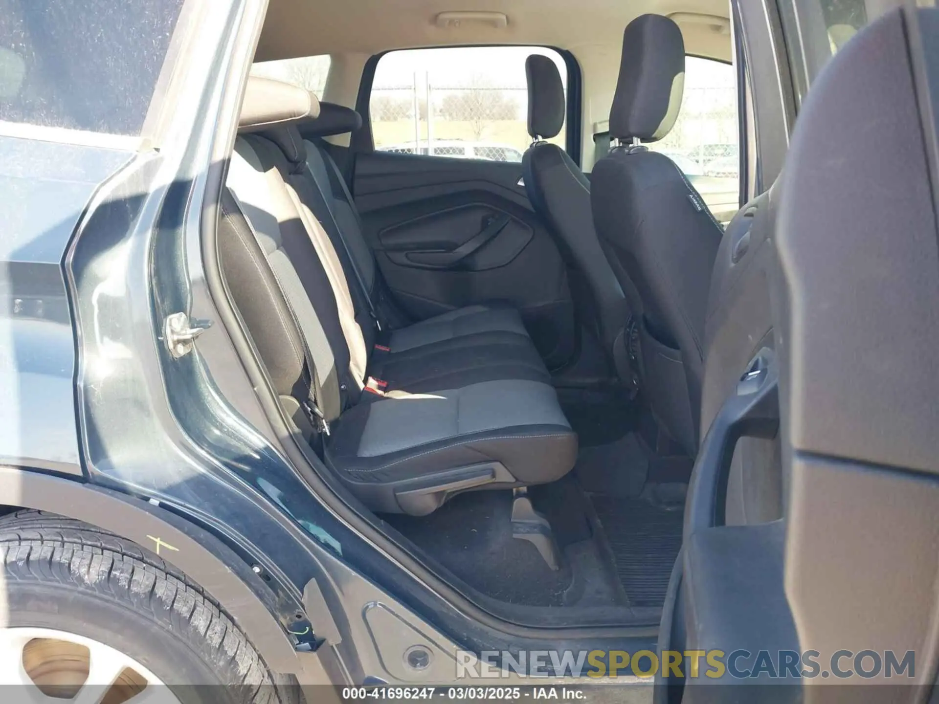 8 Фотография поврежденного автомобиля 1FMCU9GD9KUB14228 FORD ESCAPE 2019