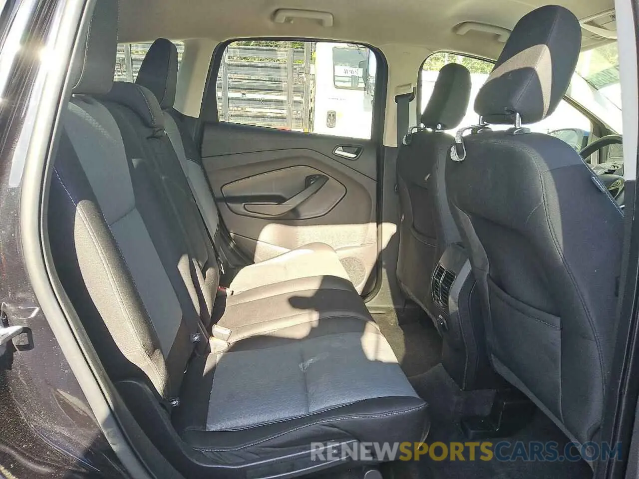 12 Фотография поврежденного автомобиля 1FMCU9GDXKUA27731 FORD ESCAPE 2019