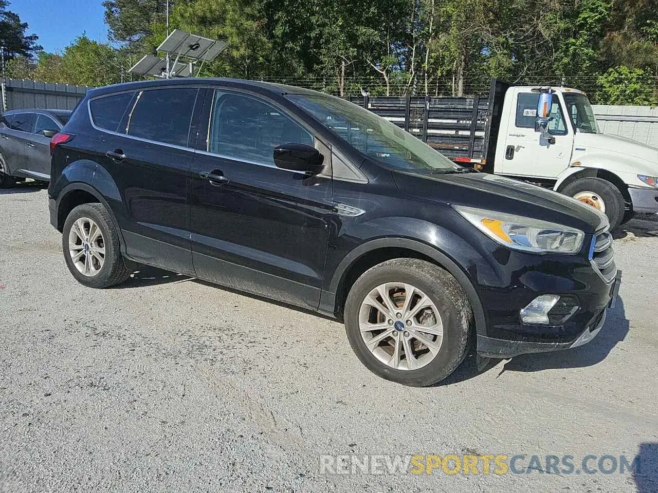 5 Фотография поврежденного автомобиля 1FMCU9GDXKUA27731 FORD ESCAPE 2019