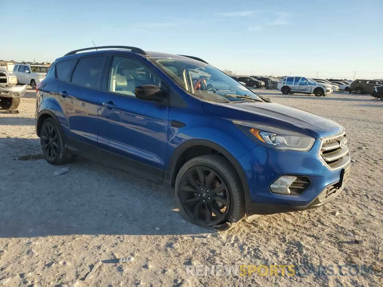 4 Фотография поврежденного автомобиля 1FMCU9GDXKUA54511 FORD ESCAPE 2019