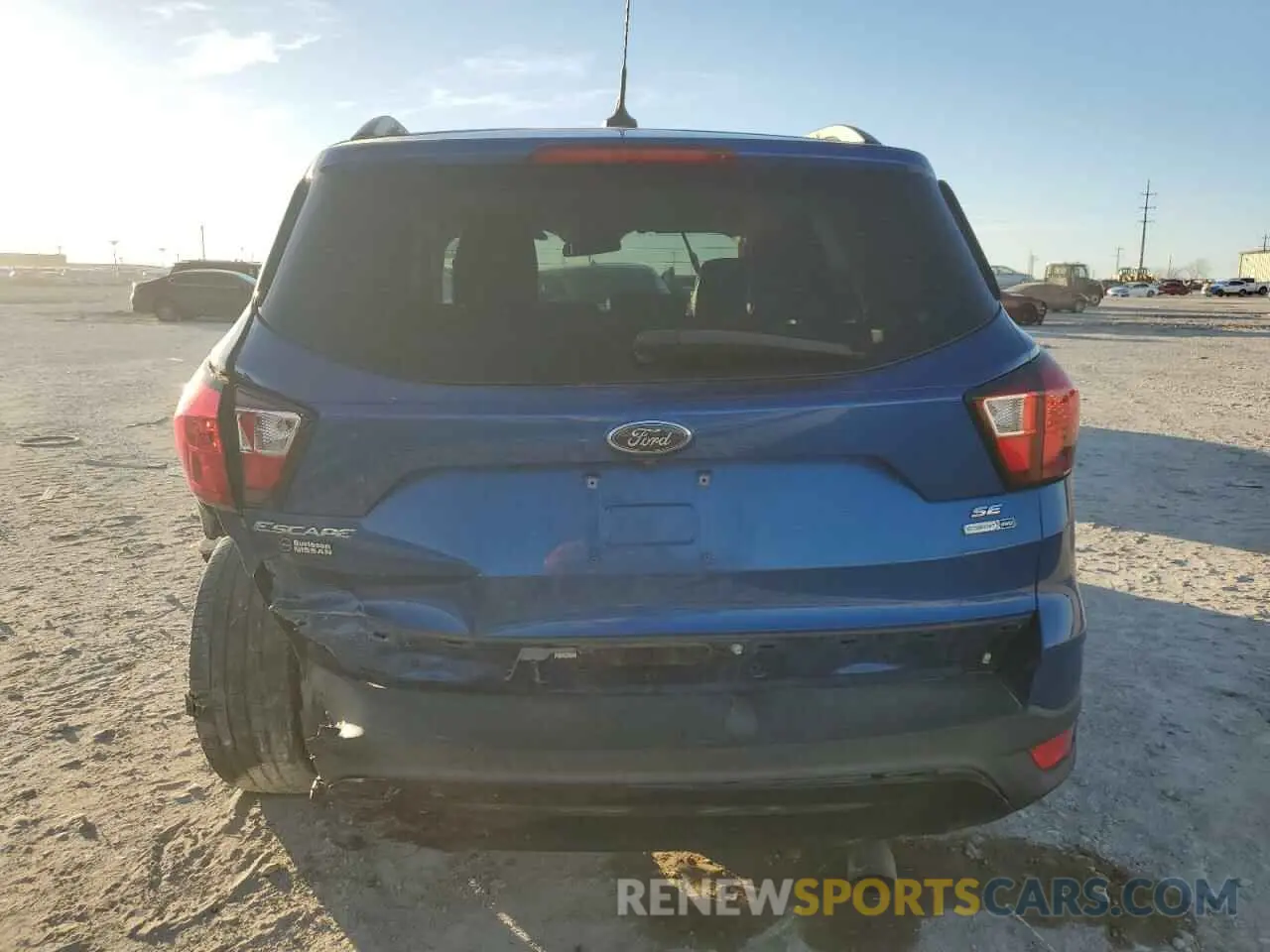 6 Фотография поврежденного автомобиля 1FMCU9GDXKUA54511 FORD ESCAPE 2019