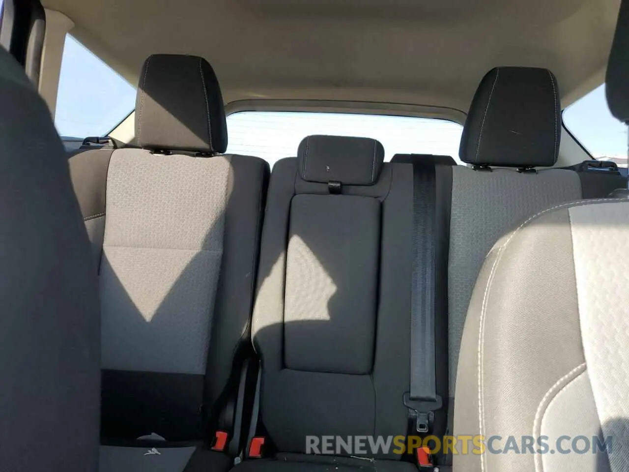 10 Photograph of a damaged car 1FMCU9GDXKUB24265 FORD ESCAPE 2019