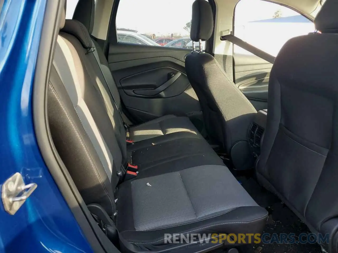 11 Photograph of a damaged car 1FMCU9GDXKUB24265 FORD ESCAPE 2019