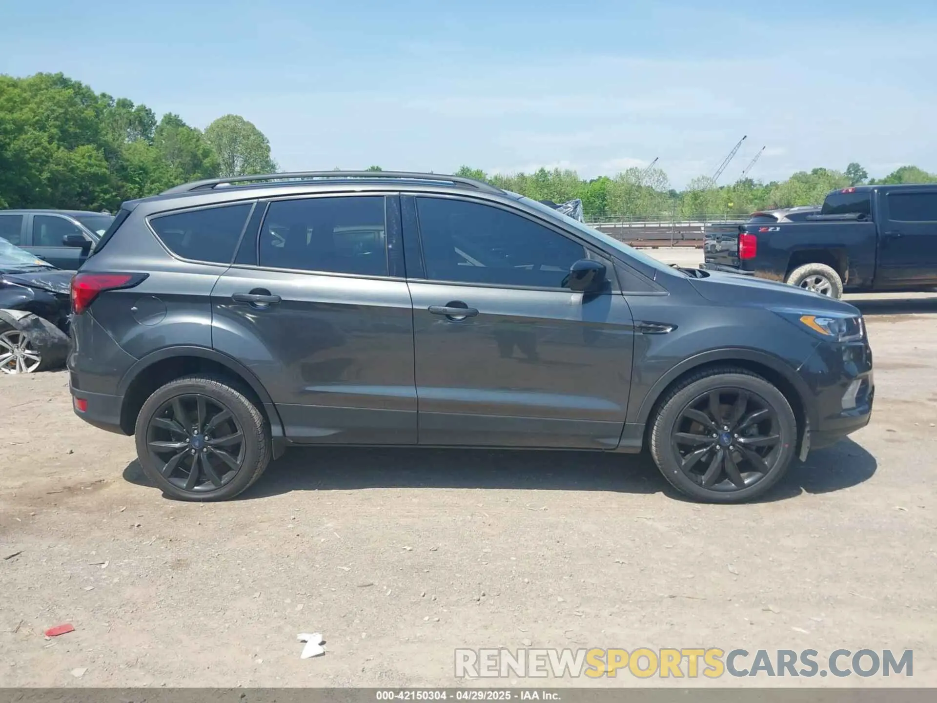 13 Фотография поврежденного автомобиля 1FMCU9GDXKUC19327 FORD ESCAPE 2019