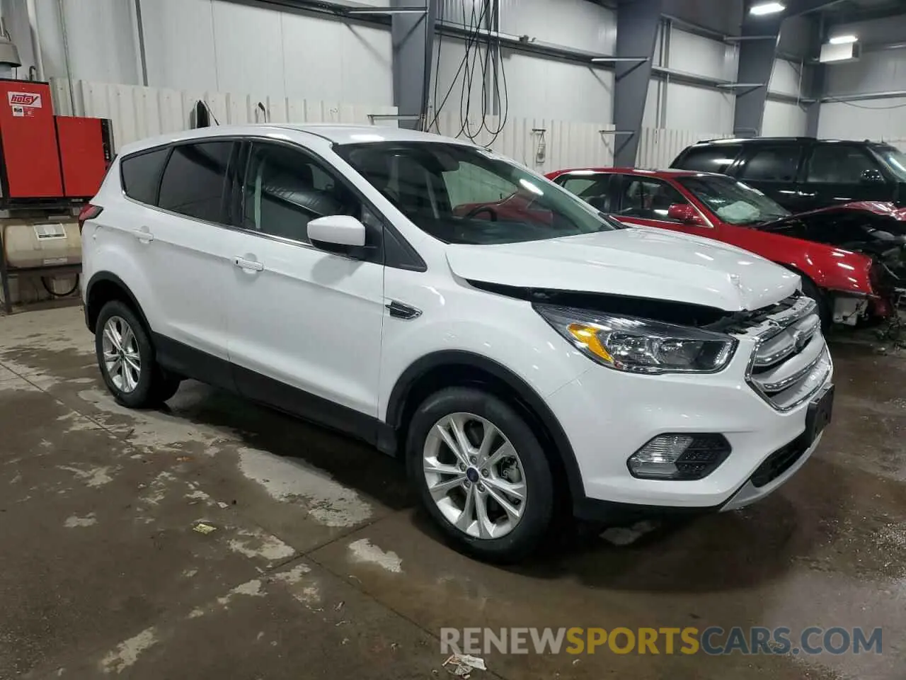 4 Фотография поврежденного автомобиля 1FMCU9GDXKUC34183 FORD ESCAPE 2019