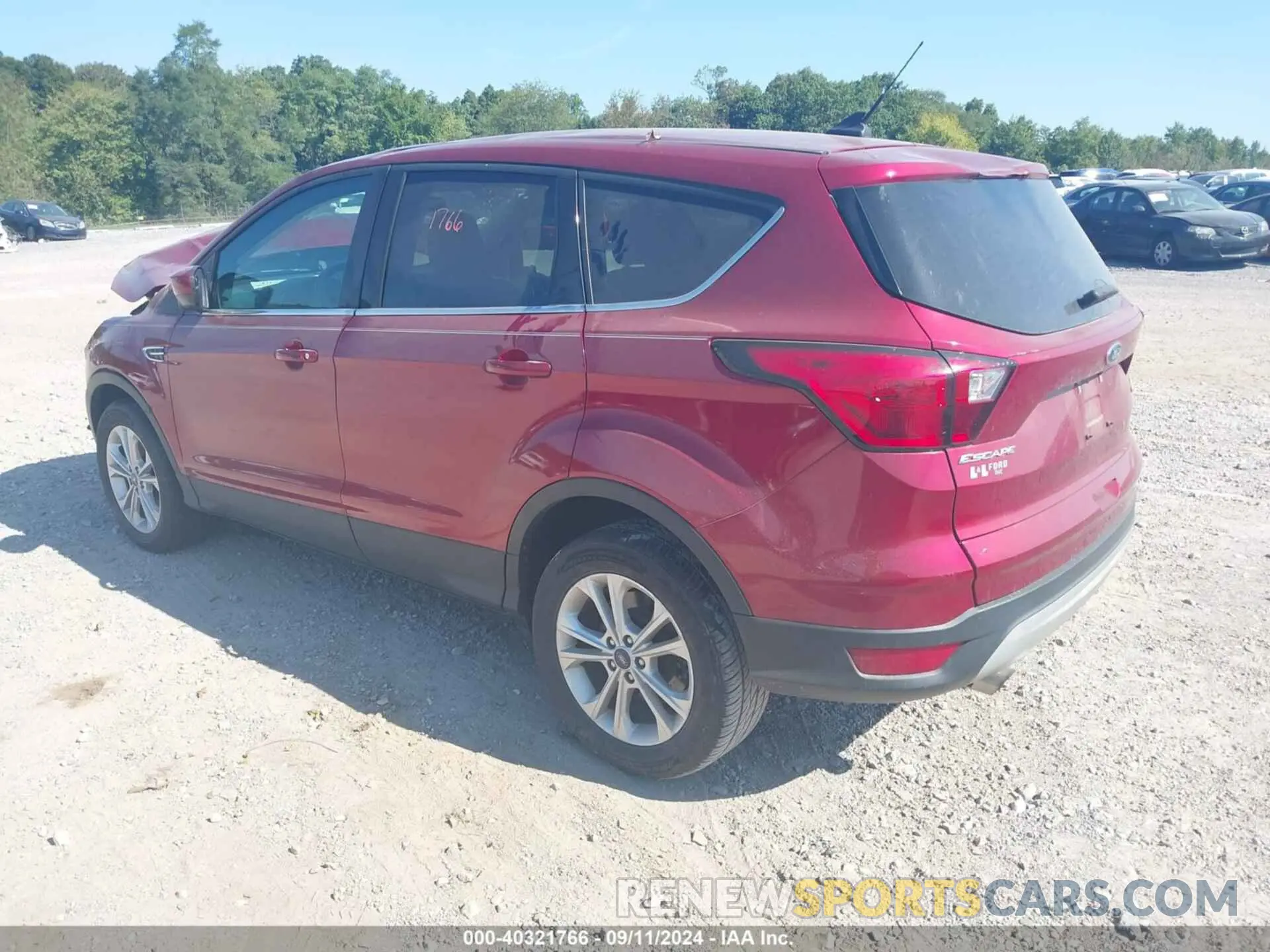 3 Фотография поврежденного автомобиля 1FMCU9GDXKUC36208 FORD ESCAPE 2019