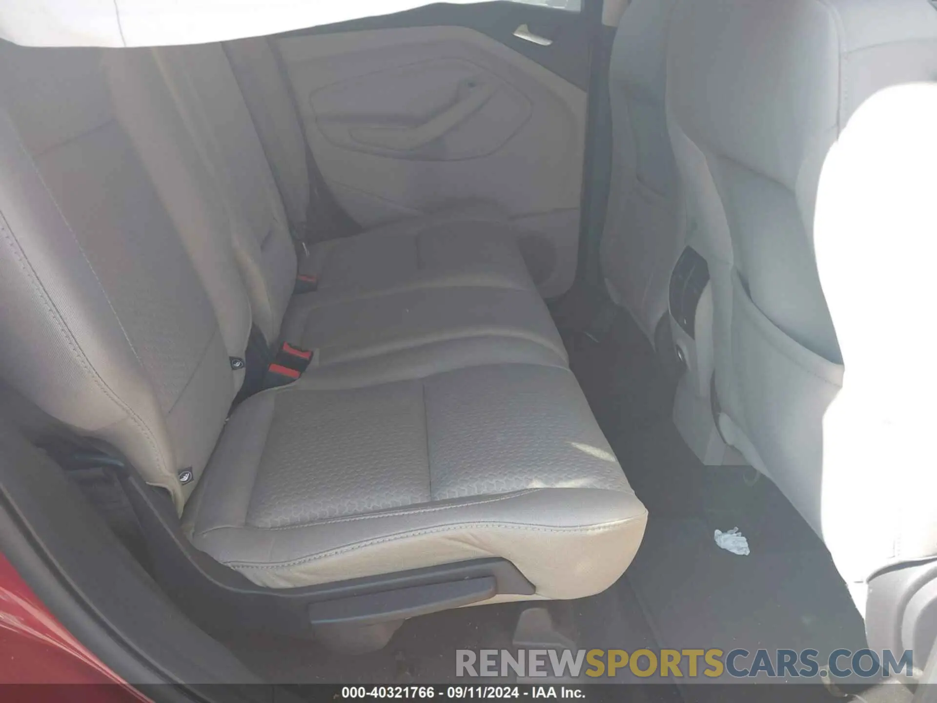 8 Фотография поврежденного автомобиля 1FMCU9GDXKUC36208 FORD ESCAPE 2019